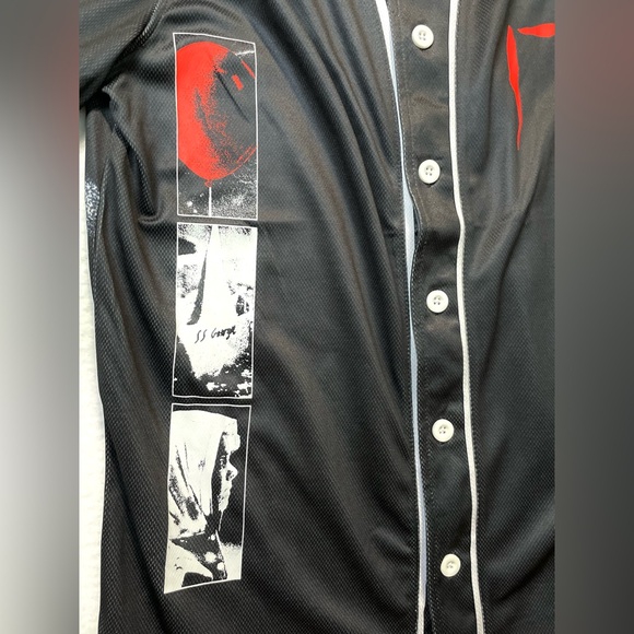 Halloween IT Horror Baseball Jersey Shirt Size Small NWOT Movie Themed Shirt - Picture 6 of 7